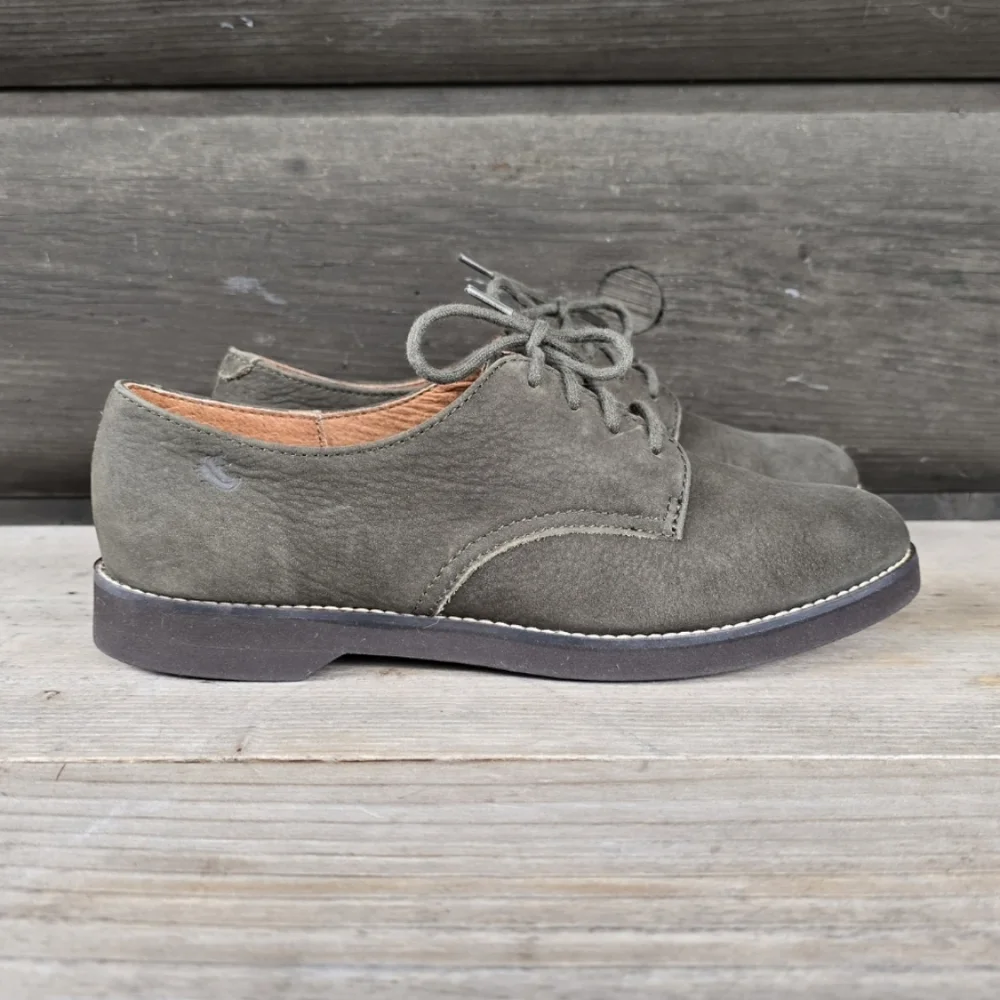 G.H. Bass & Co. 90's Classic Preppy Lace Up Oxford Flats 6.5M